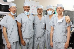 （左から）古閑医師、Harmantya先生、平尾先生、稲波医師、横須賀医師
