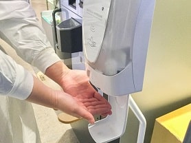 自動手指消毒機