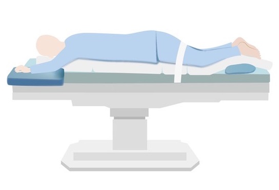 腹臥位（うつ伏せ）